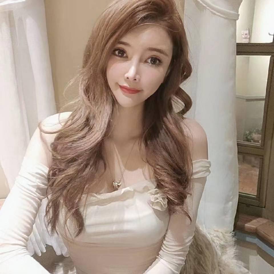 桂城网红脸妹子，舌头长kh好